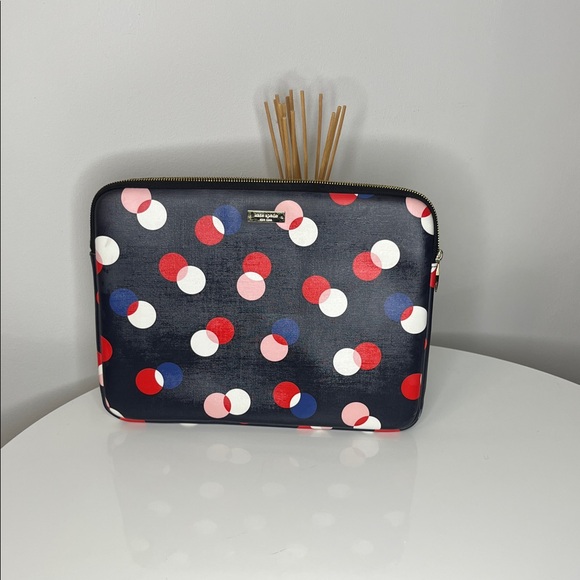 Kate Spade Navy Polka Dot Laptop Case #285 - Picture 1 of 2